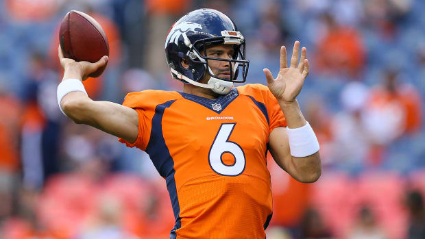 mmqb-mark-sanchez-toss.jpg